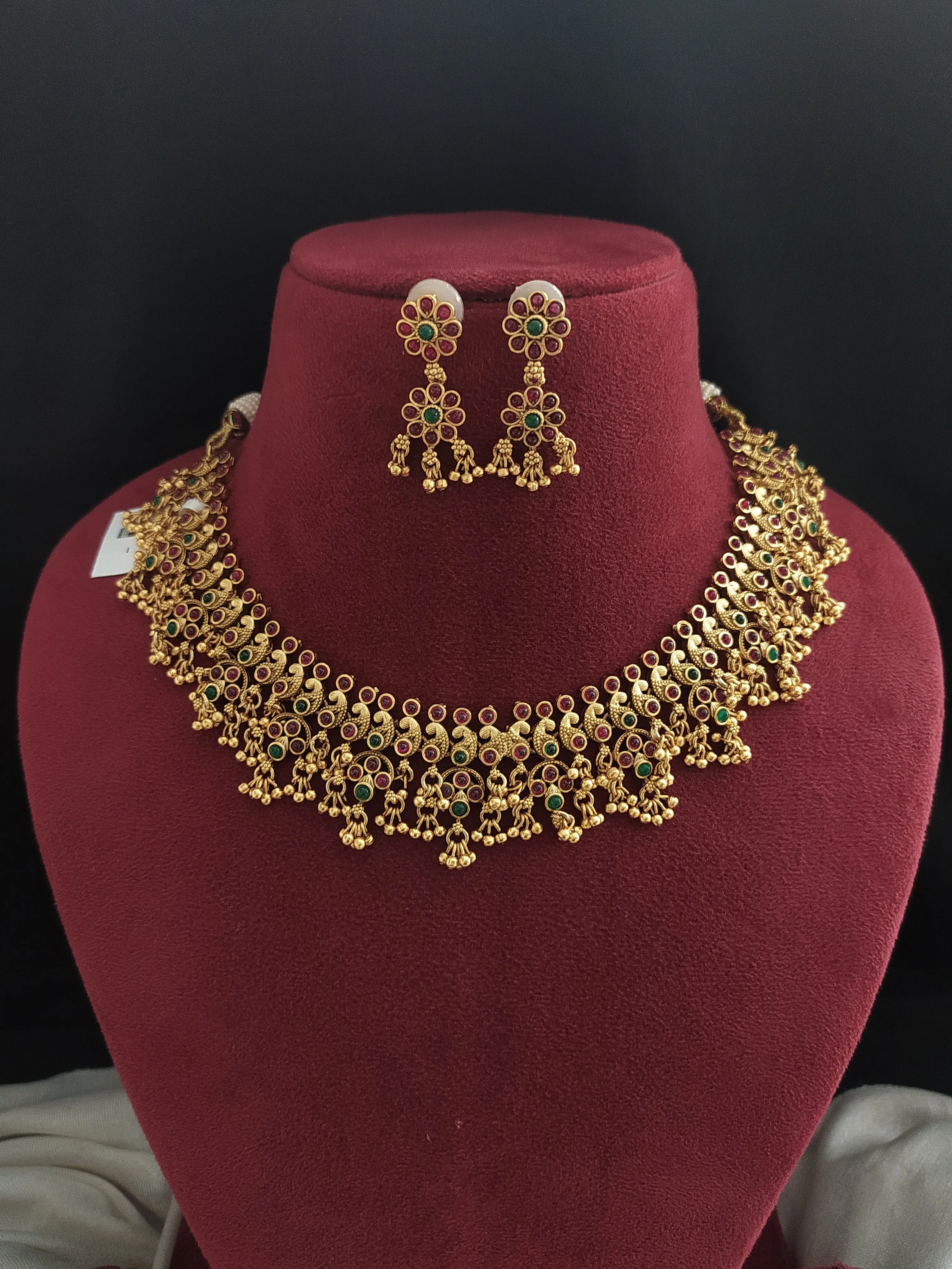 Antique Design Kemp Necklace Set with Golden Ball Drops