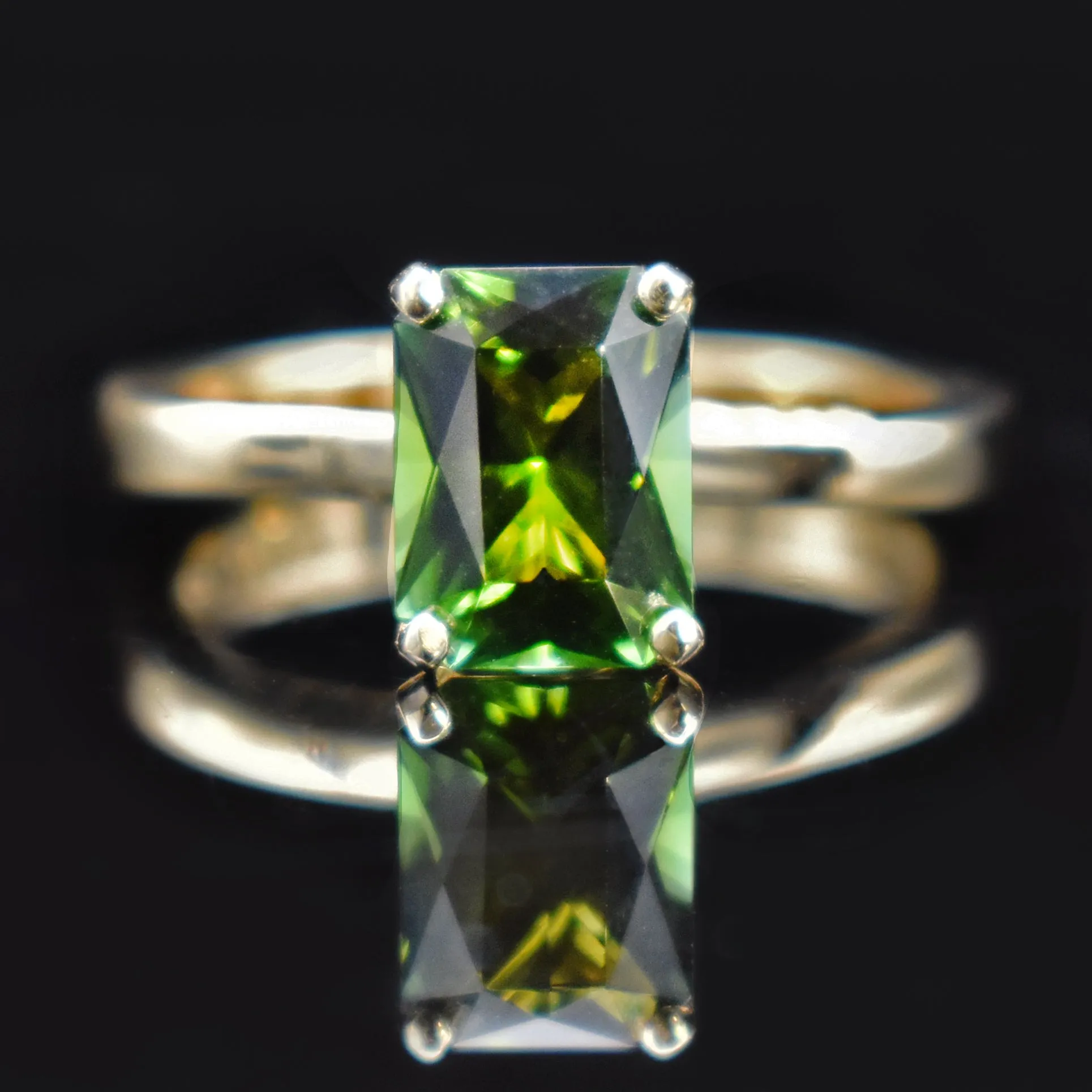 Emerald Engagement Twist Ring Tourmaline