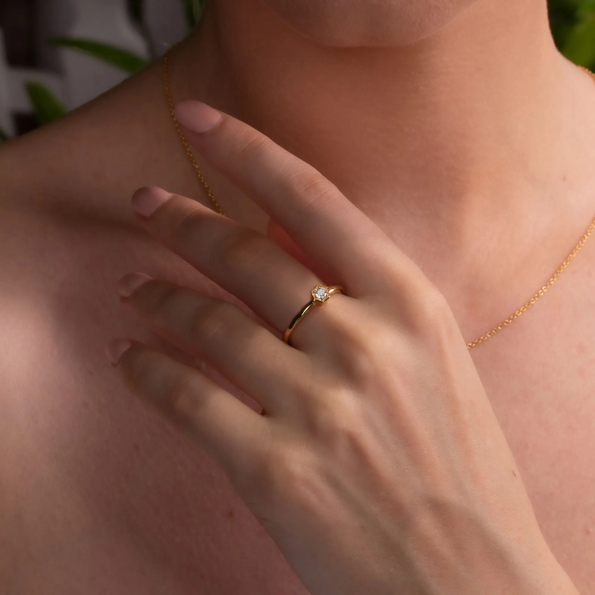 Honeycomb Solitär Topas Ring in 9ct Gelb Gold