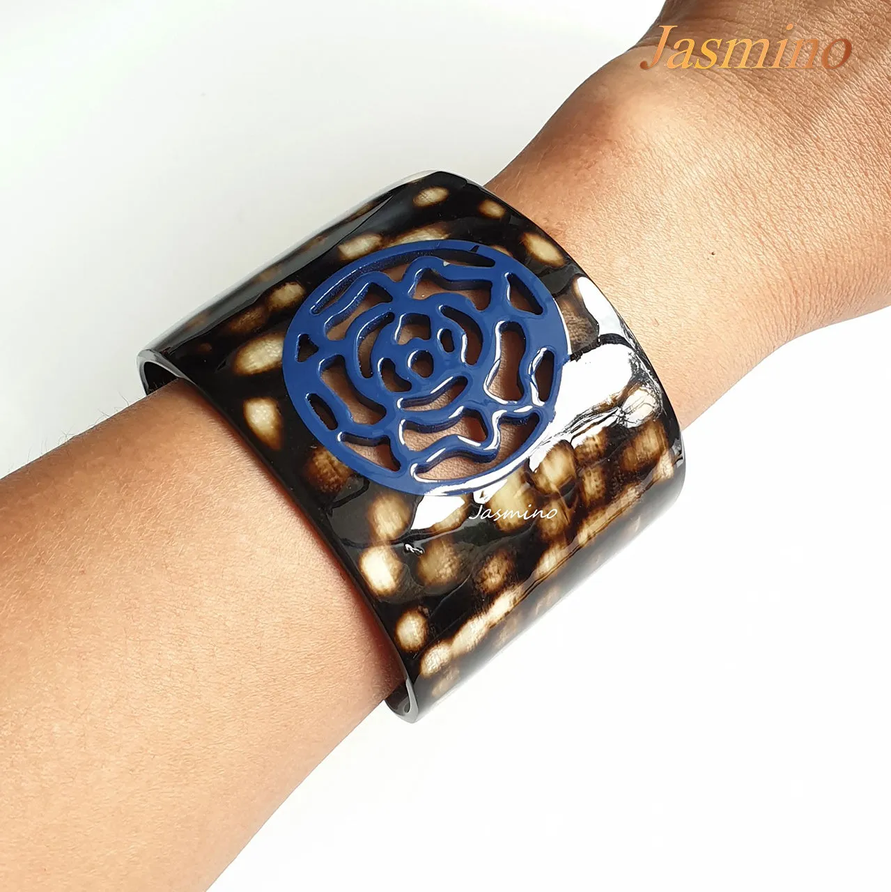 Natural Buffalo Horn Bracelet J17468, Enhance Your Values