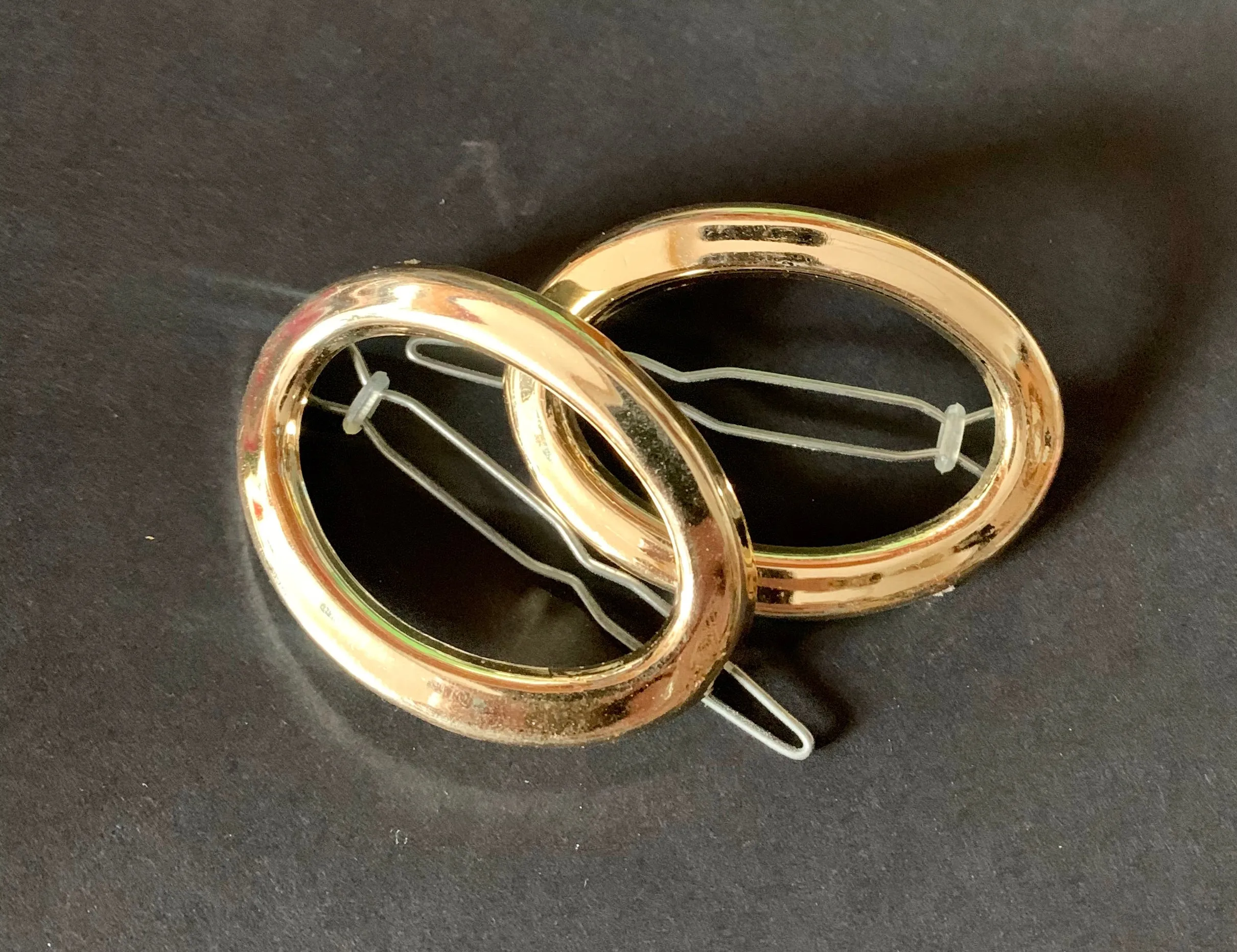 Pair of Shimmery Gold Oval or Round 1960s Hair Clips -4/5cm