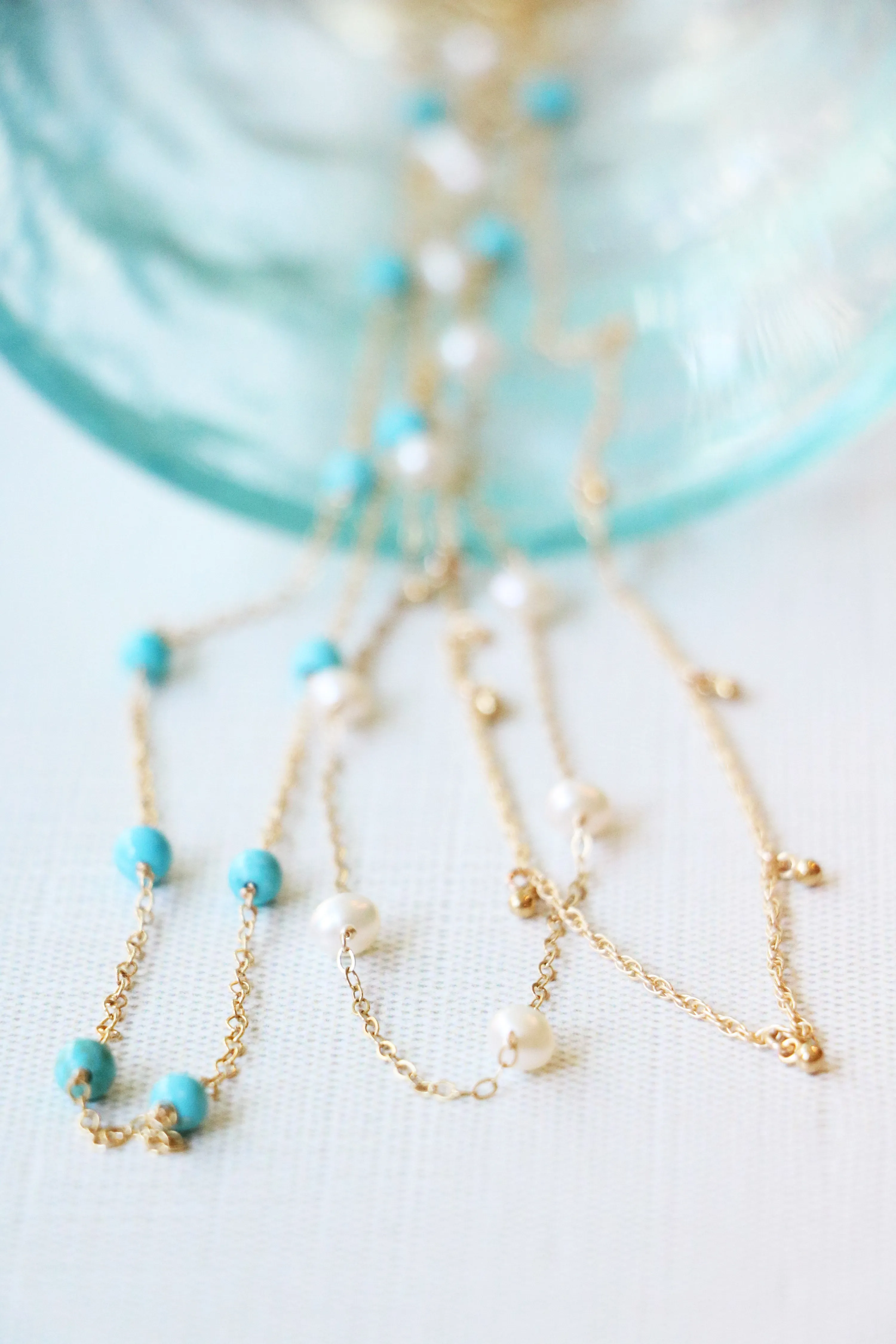 pops of pearl necklace { gold }